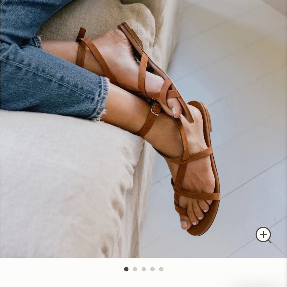 LAST CHANCE - Jenni Kayne Oiled Leather Strappy Sandal 38